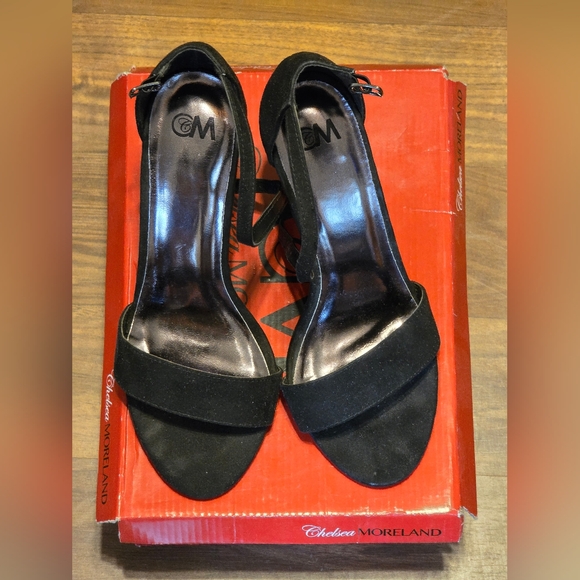 Women's Chelsea Moreland Size 8W black heel. - Picture 1 of 2